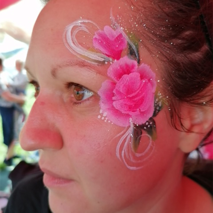 Face painting design - Pink Roses